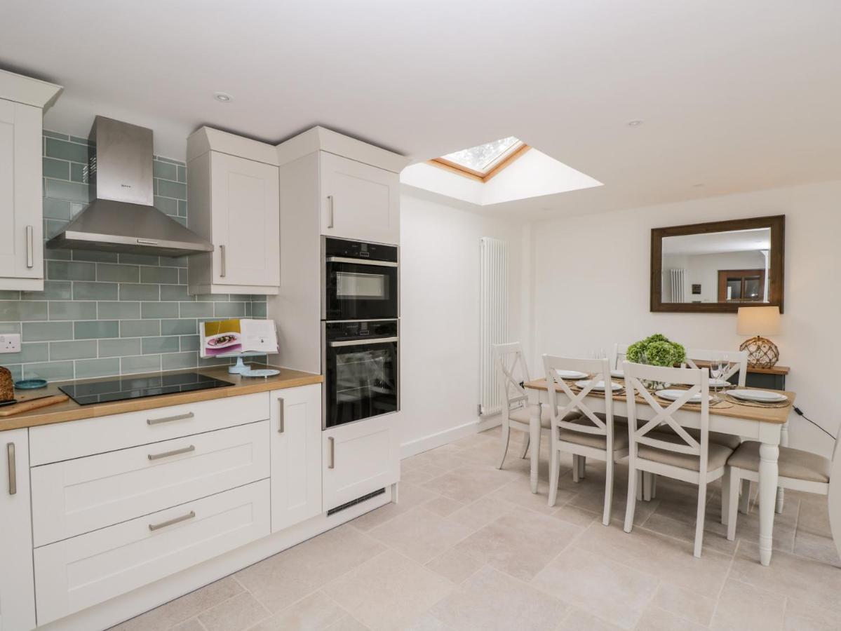Fisherbridge Cottage Weymouth Exterior photo